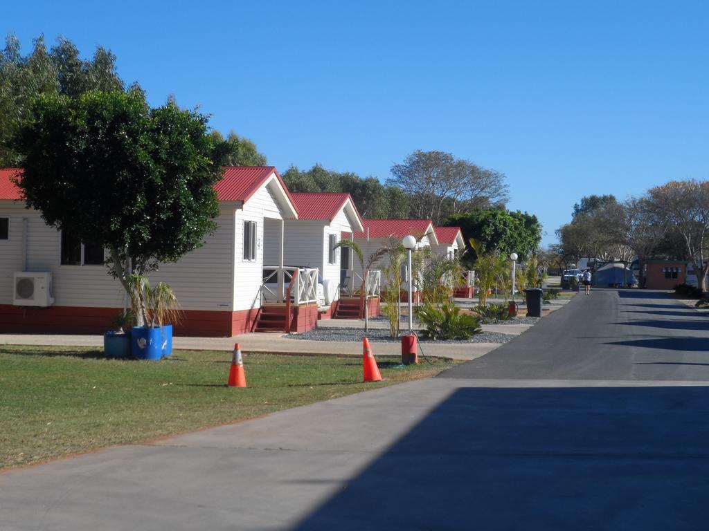 Outback Oasis Caravan Park Carnarvon Dış mekan fotoğraf